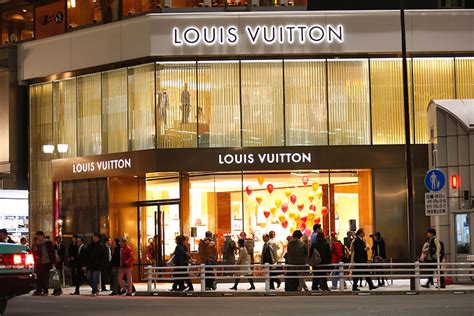 what time does louis vuitton open|louis vuitton opening hours.